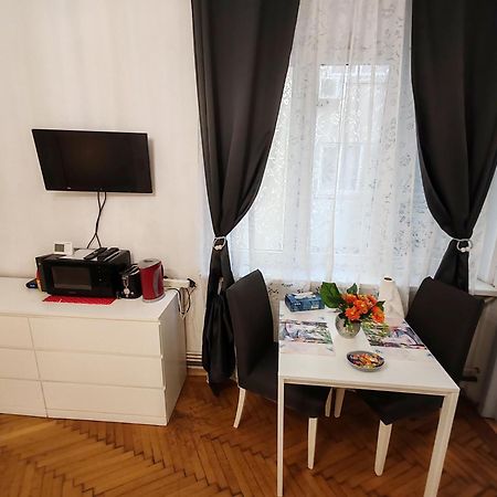Studio Ultracentral Universitatea Букурещ Екстериор снимка
