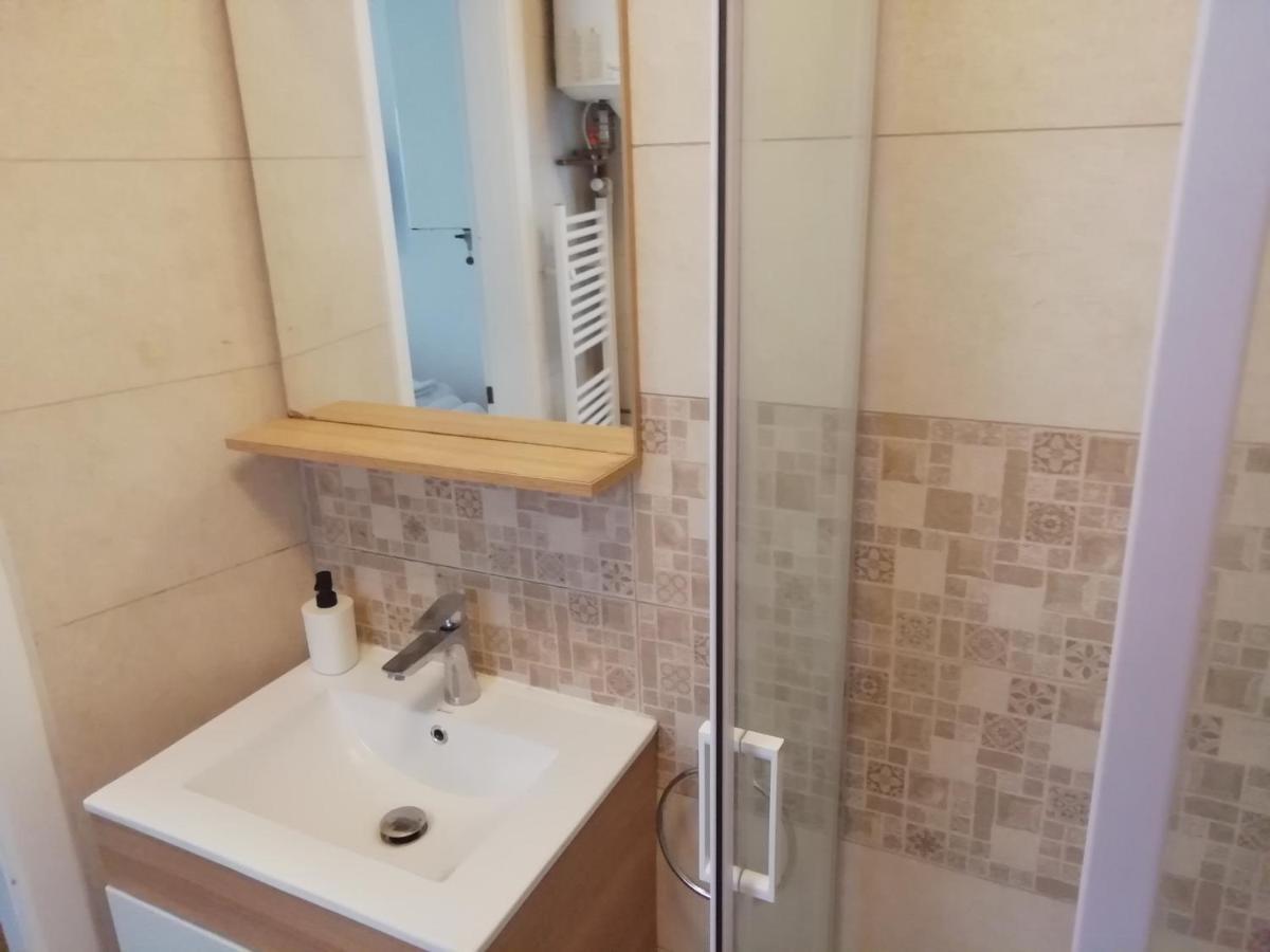 Studio Ultracentral Universitatea Букурещ Екстериор снимка