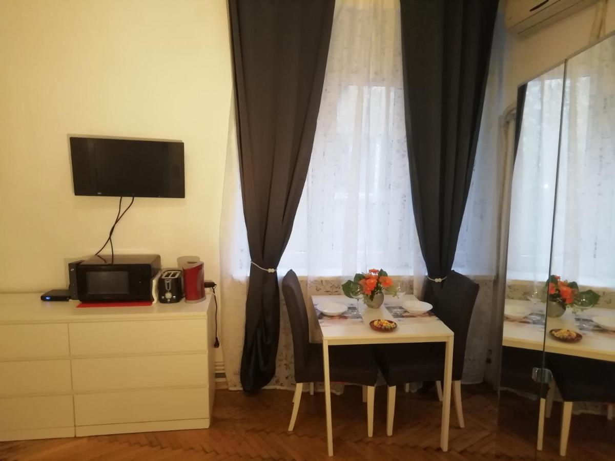 Studio Ultracentral Universitatea Букурещ Екстериор снимка