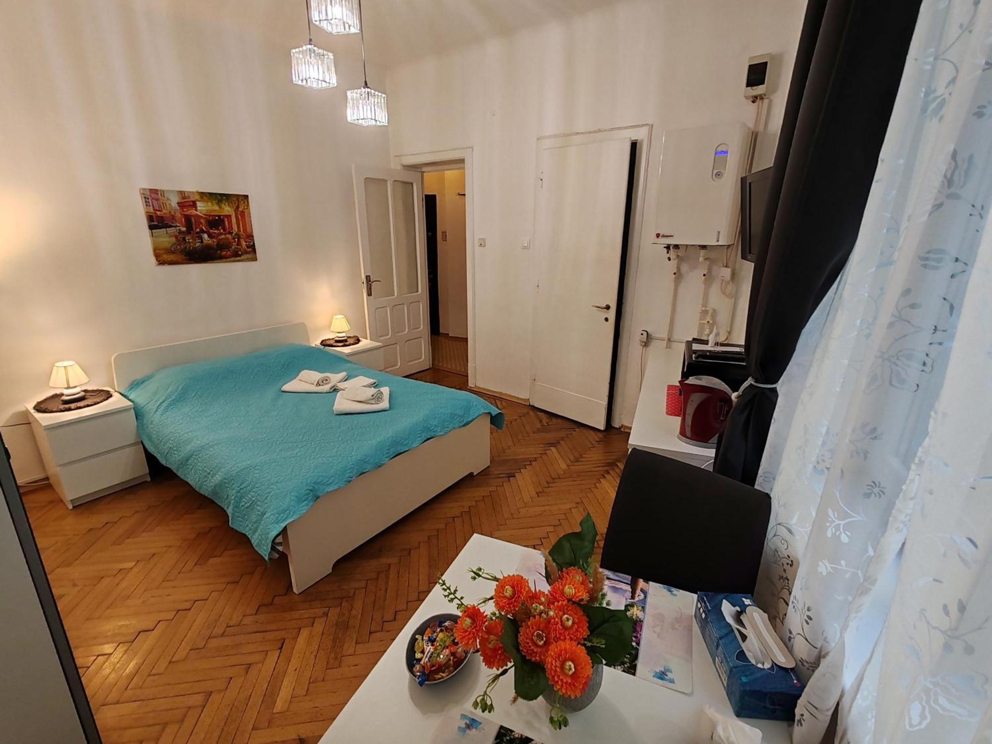 Studio Ultracentral Universitatea Букурещ Екстериор снимка